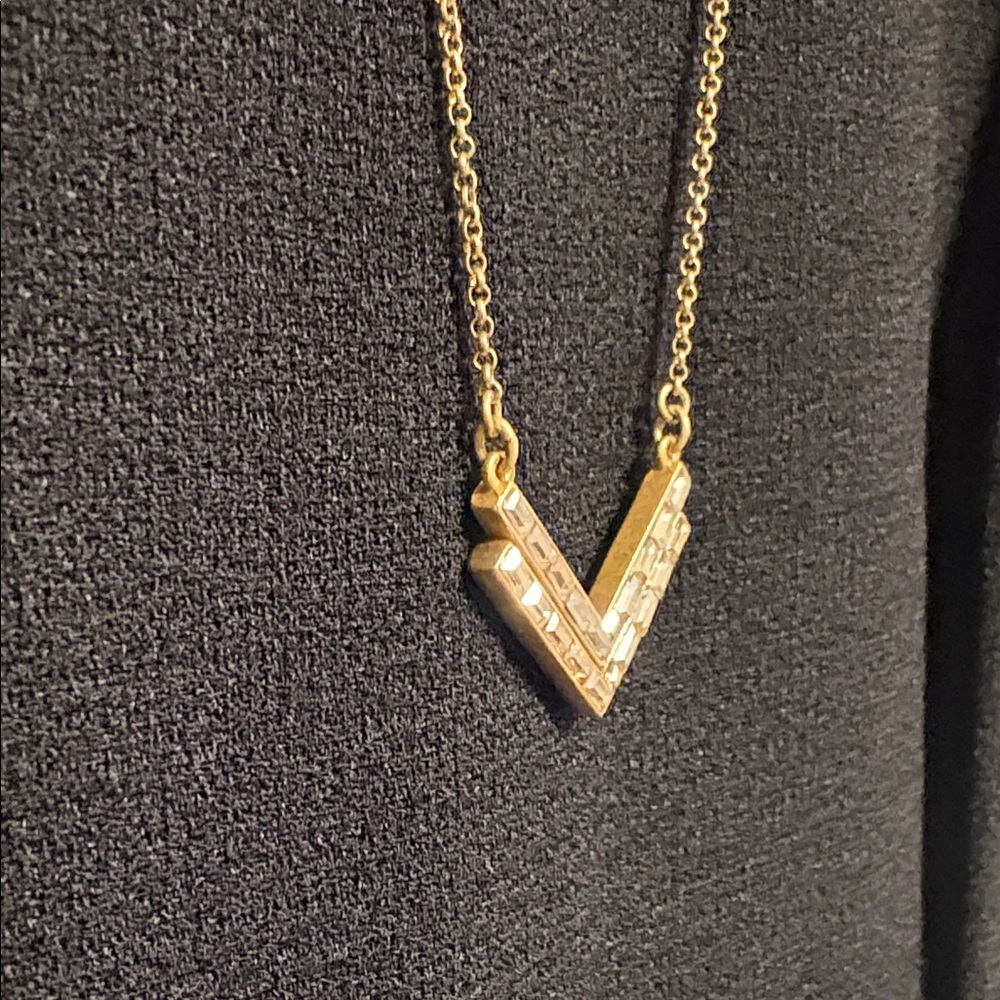 NWT [J.Crew] Chevron Arrow V-Shaped Pendant Chain Adjustable Gold Necklace - Picture 6 of 7